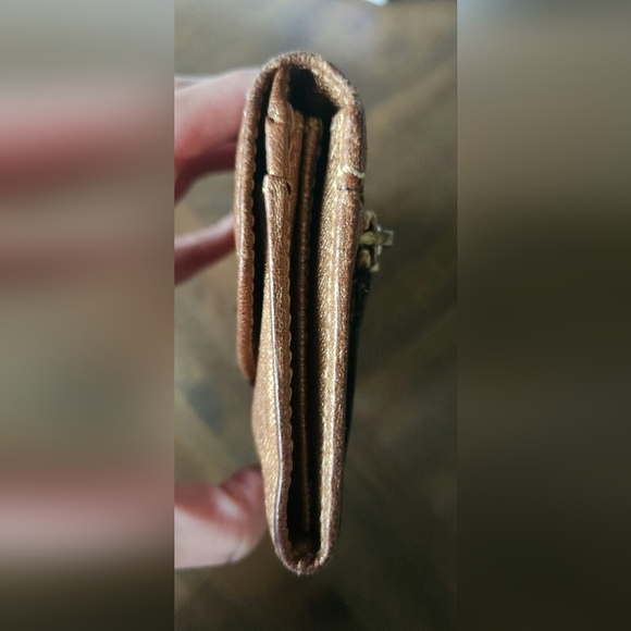 Chloe Wallet - Picture 7 of 14